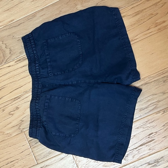 Women’s linen navy shorts size Medium Tommy Bahama - Picture 3 of 3